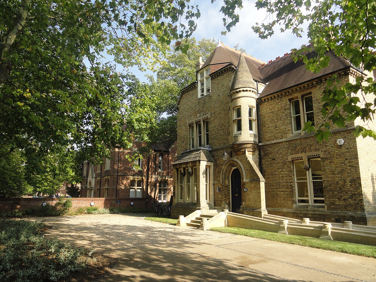 Kellogg College college