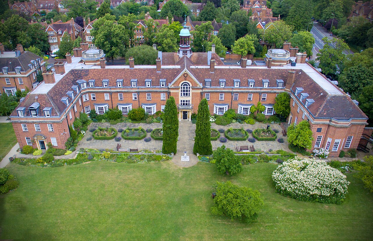 St Hugh's College college