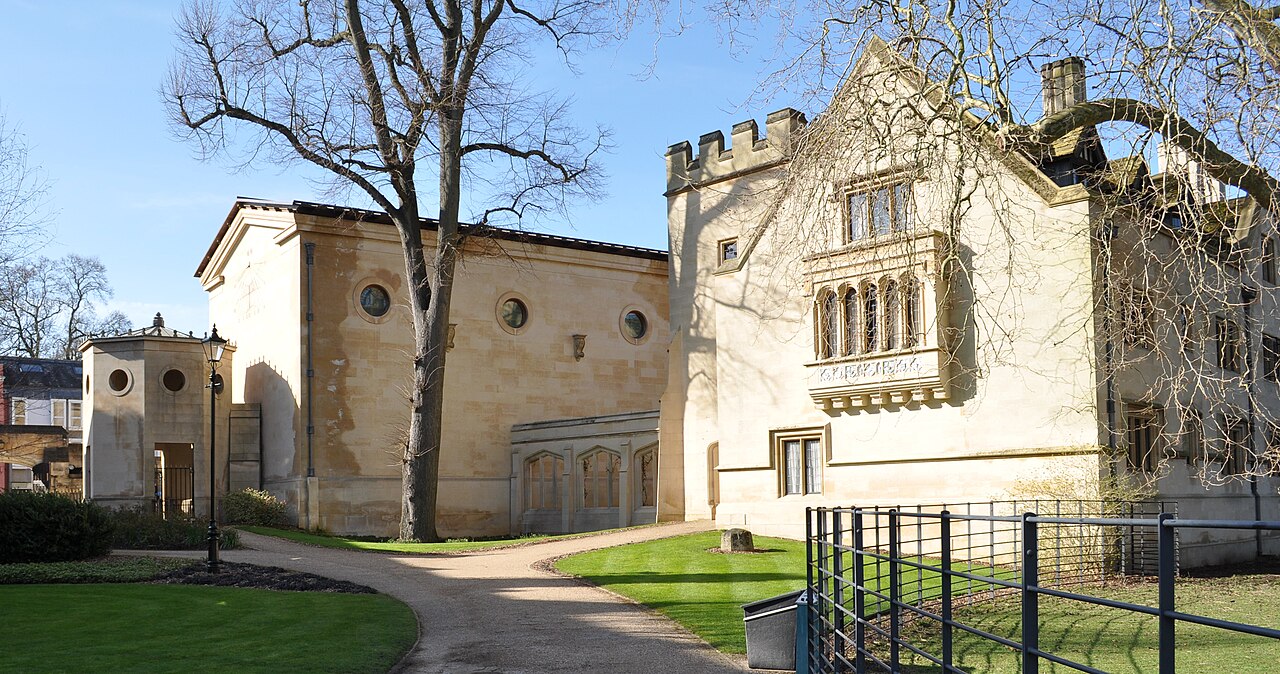 Magdalen College college