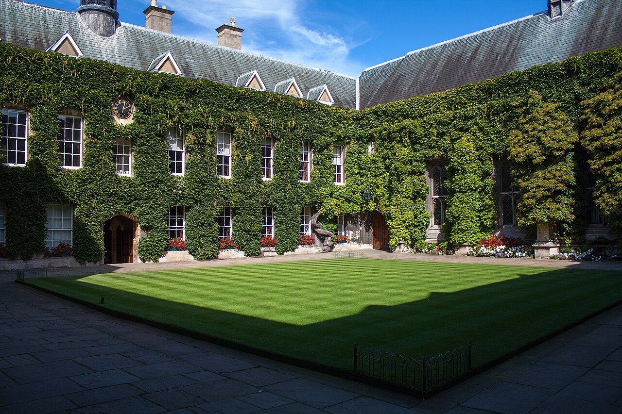 Lincoln College college