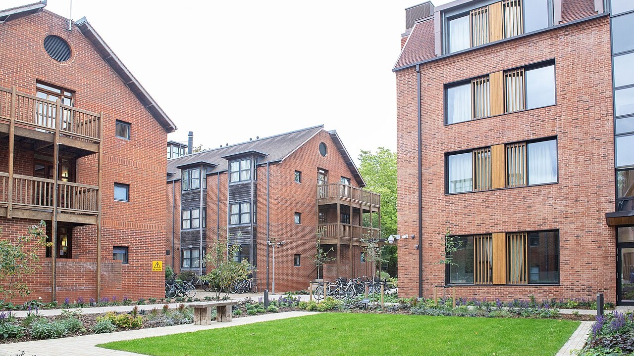 Lucy Cavendish College college